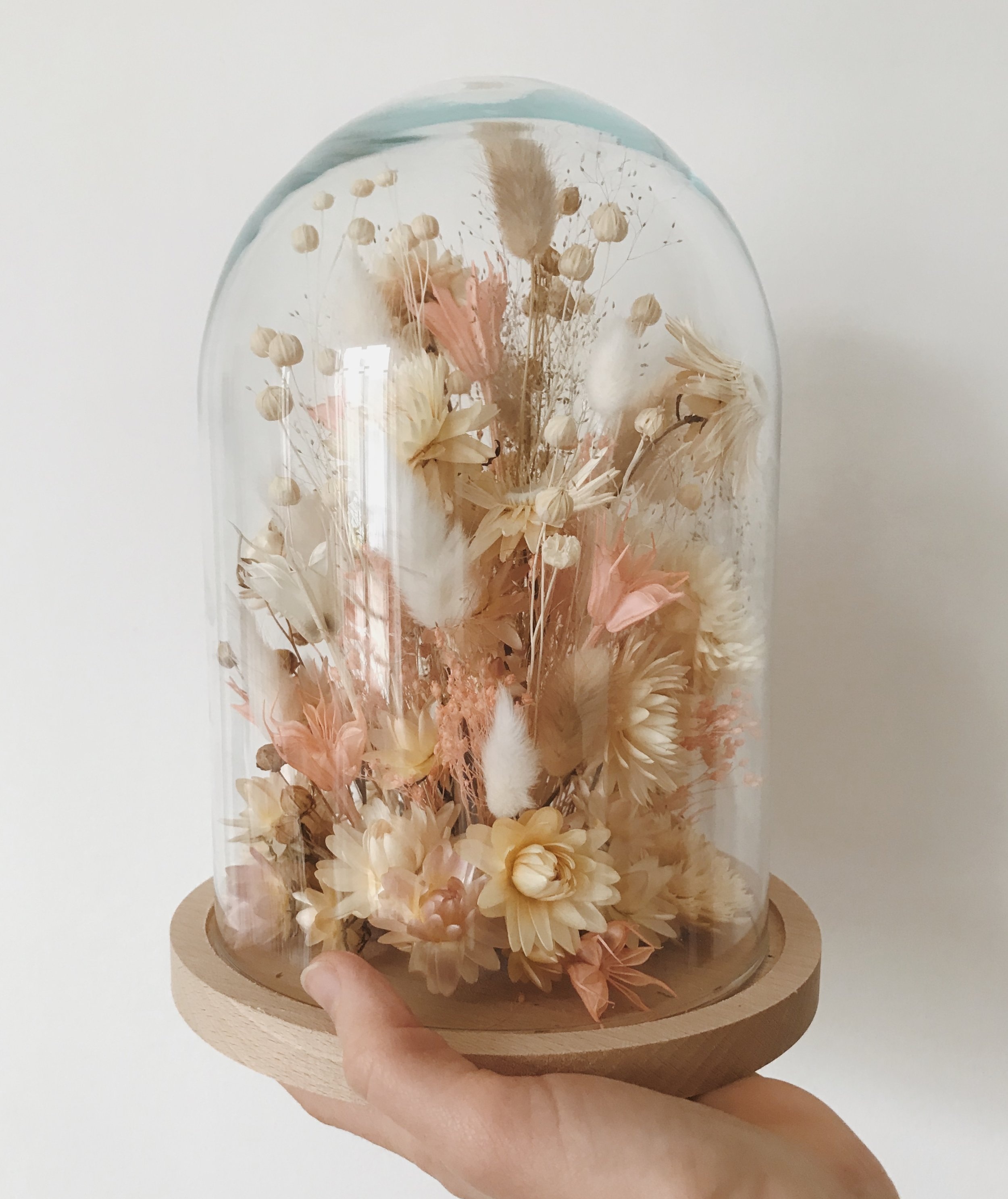 10 Creative Ways to Preserve Your Wedding Flowers