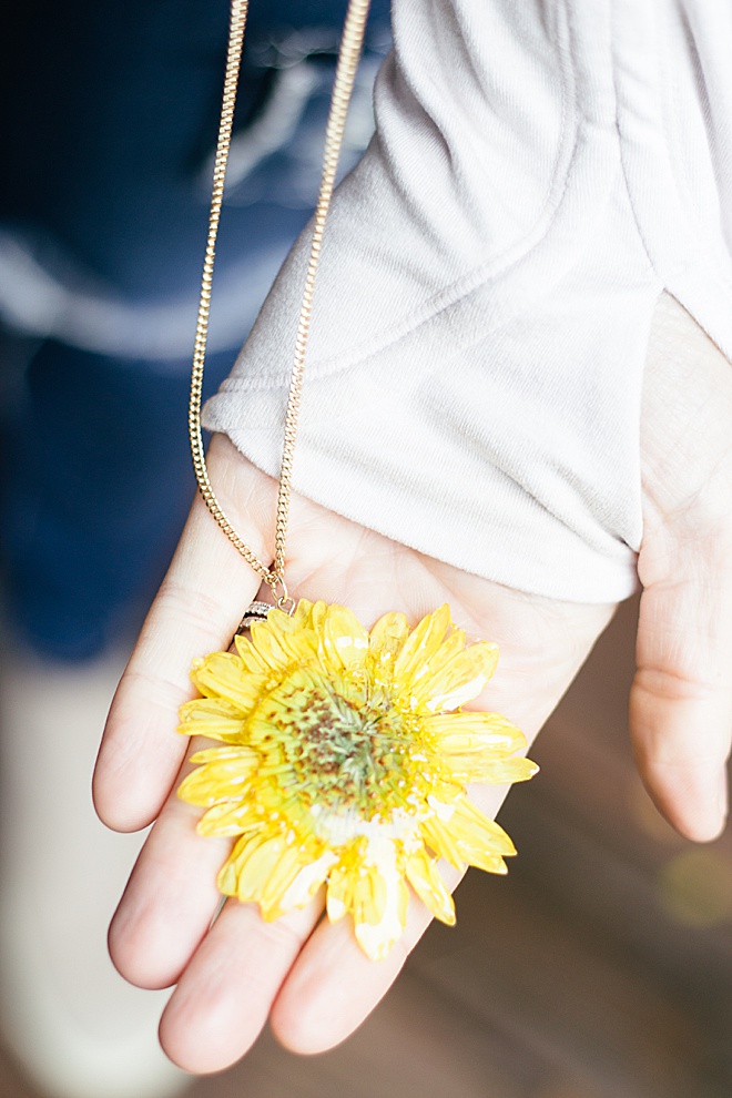 Preserve your wedding flowers with this simple resin pressed flower DIY!