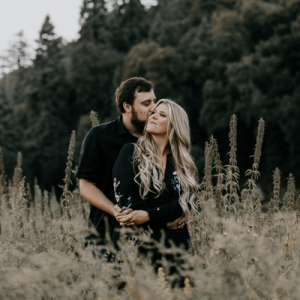 OMG! This outdoor California Fall engagement shoot is giving us all the feels! Don't miss it!