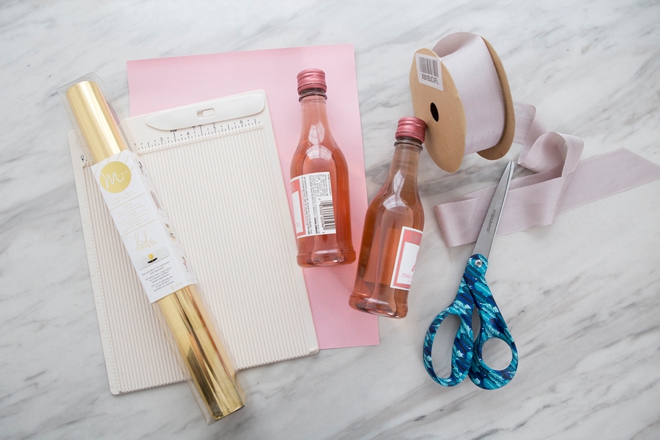 These DIY It's a Girl mini wine favors are the cutest!