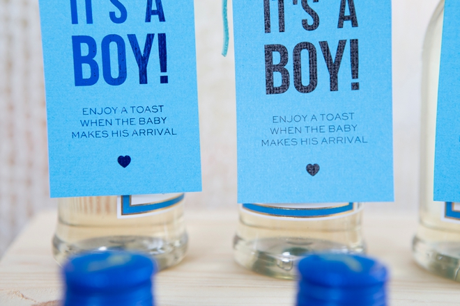 These DIY It's a Boy mini wine favors are the cutest!