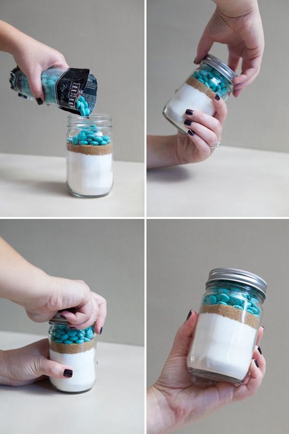 diy mason jar cookie mix