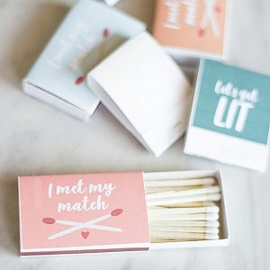 Have you met your match? Make these adorable match wedding favors with a FREE printable on the blog!