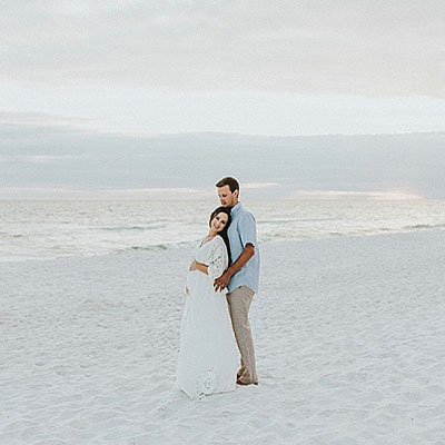 We can't stop crushing on this dreamy 30A maternity session on the beach!