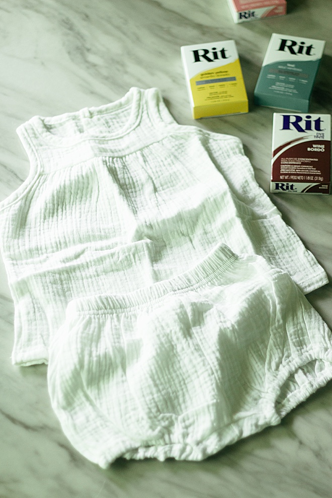 Try this super fun summer tie-dye tutorial with Rit Dye and some adorable baby clothes! Add ice over your scrunched baby clothes and sprinkle on powder dye!