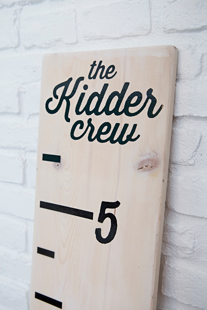 DIY personalized kids growth chart with Cricut Joy!