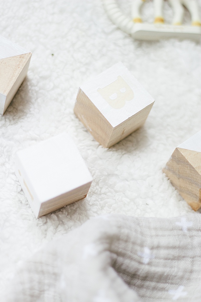 Make these adorable, modern, Montessori style learning blocks for your baby!