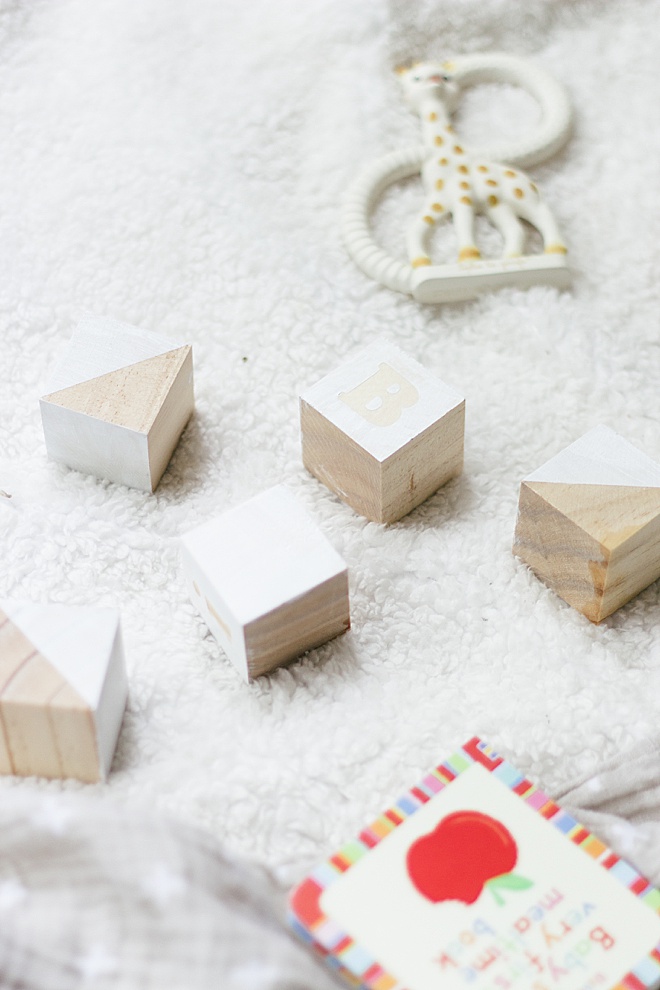 Make these adorable, modern, Montessori style learning blocks for your baby!