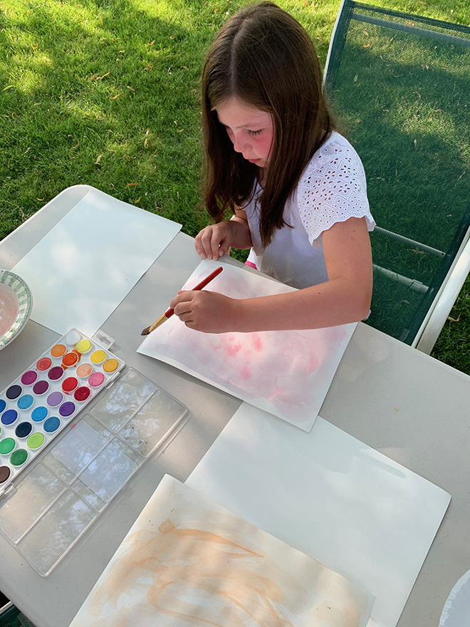 Check out this darling DIY rainbow wall art