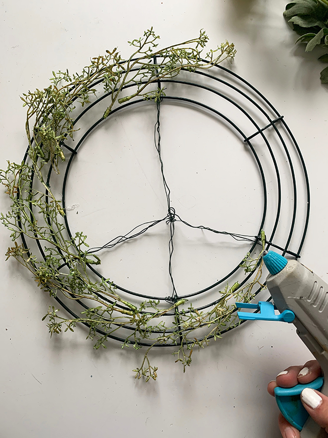 Darling DIY peace sign wreath