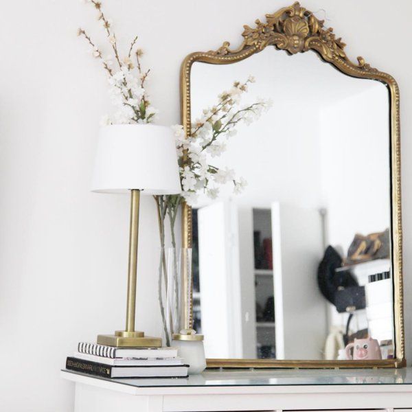Finally! An Anthropologie Gleaming Primrose mirror copycat! I love this Persian-inspired mirror. #dupe #decor #home
