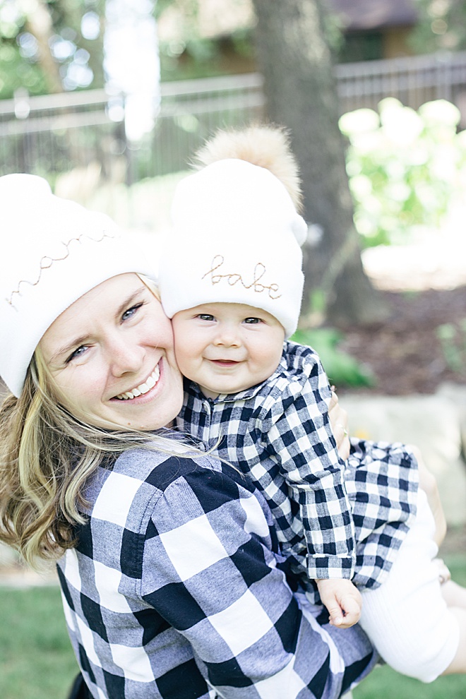 Obsessing over these matching DIY mama and babe beanies!