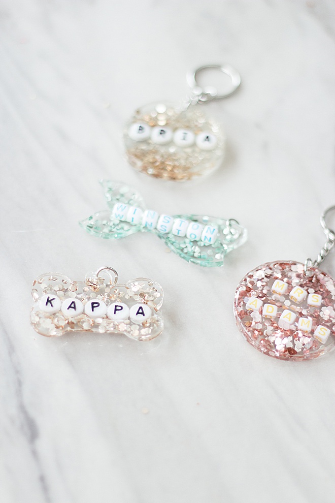 DIY name tags that SPARKLE! Link in profile for this tutorial for the entire family.