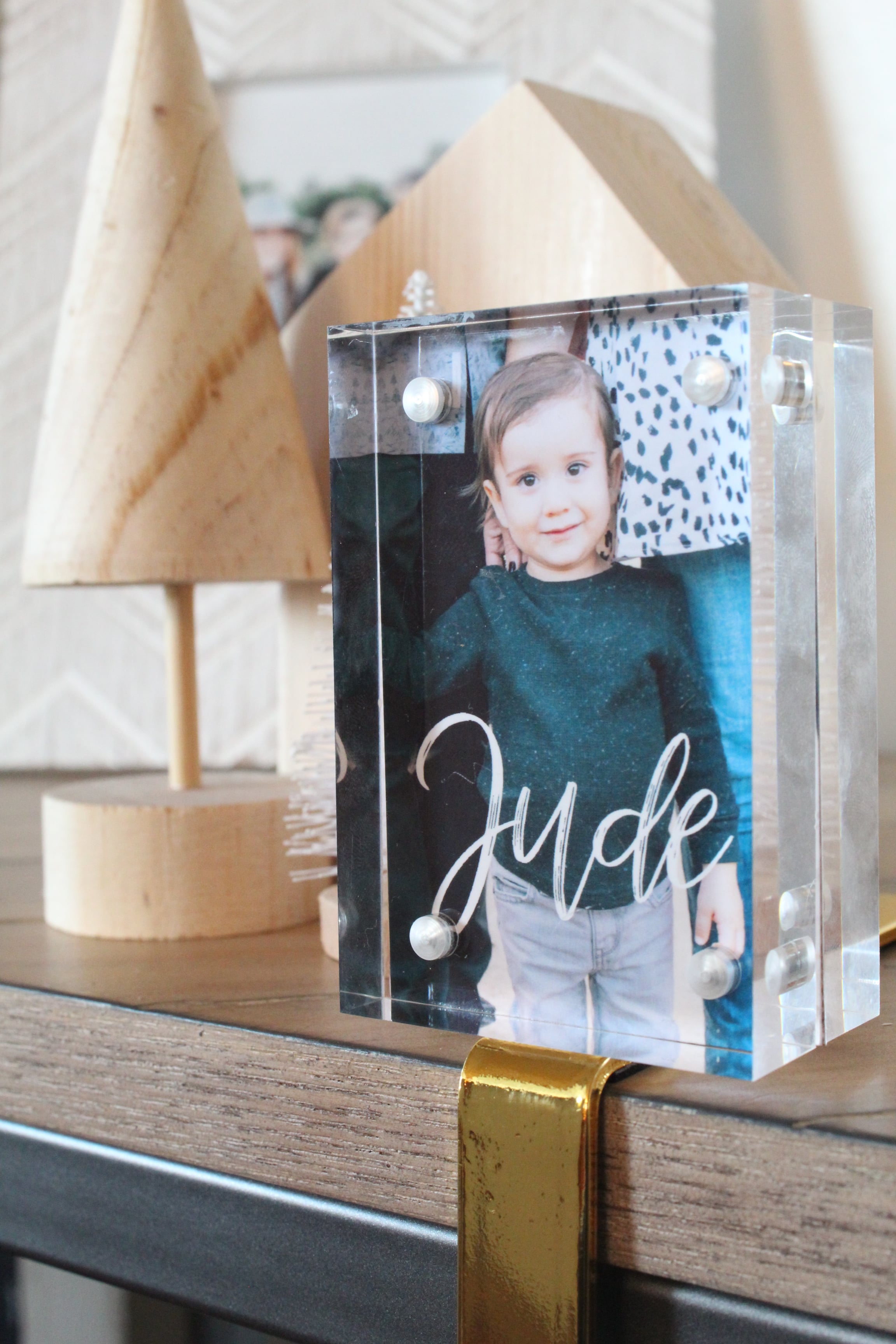 You don't want to miss these adorable DIY Framed Stocking Holders. You'll want to make one for every member of your family!