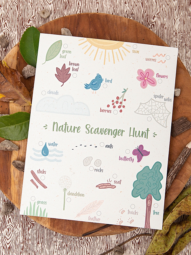 Adorable, free printable nature scavenger hunt game for walks!