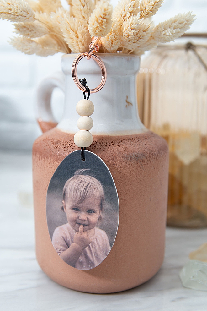 These DIY boho photo key chains are the best!
