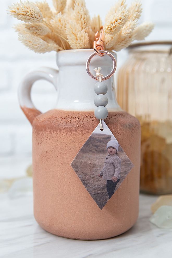 Print your own SHRINKY DINK PHOTOS! DIY Photo keychains and more. 