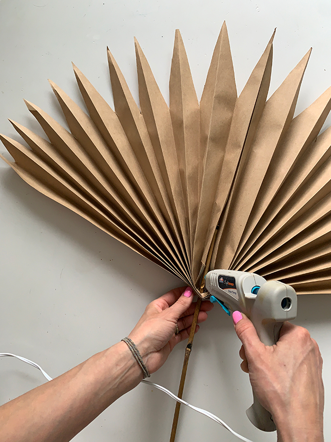 Check out these simple DIY Paper Palm Fronds!