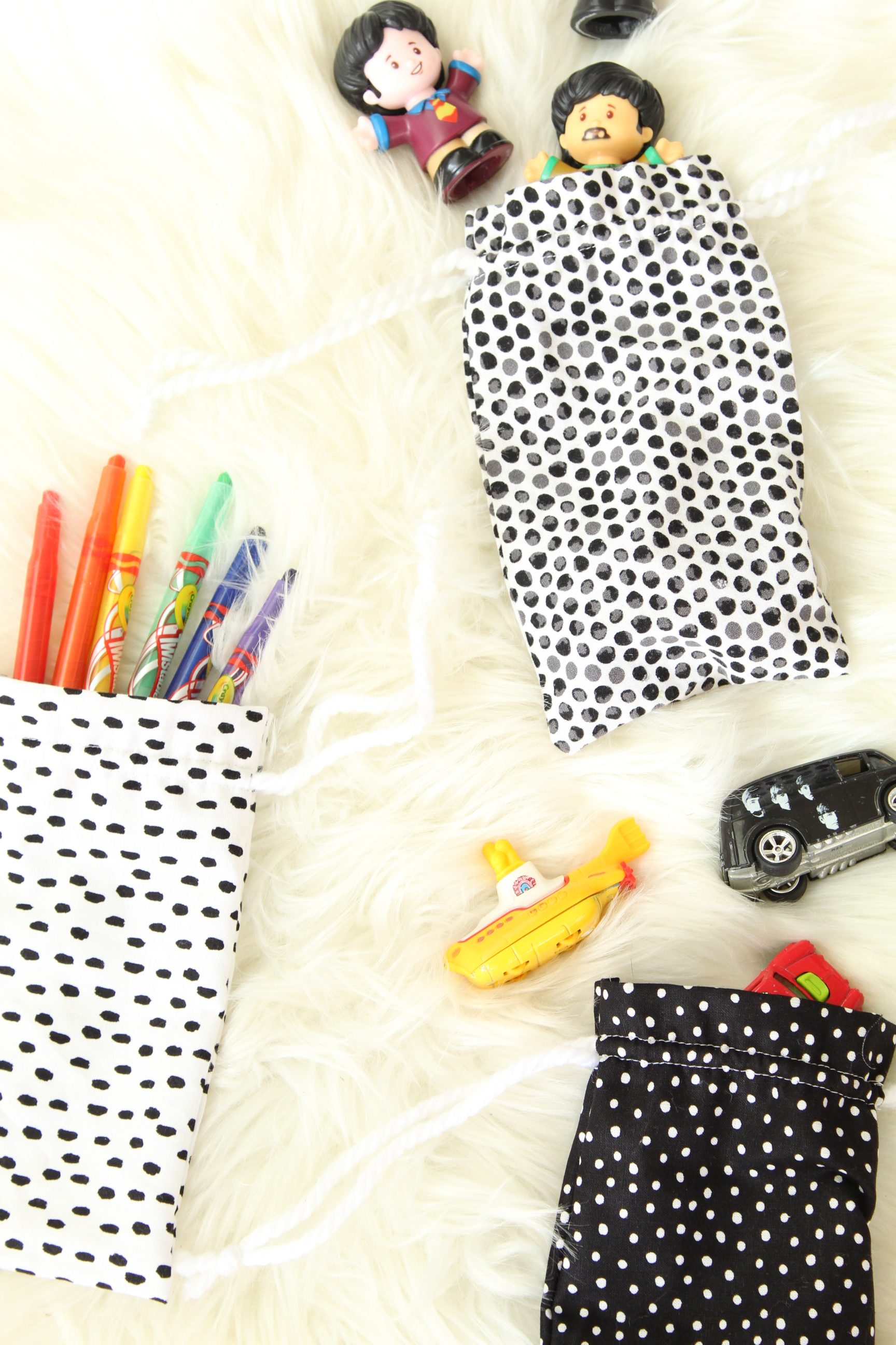 You don't want to miss these DIY Drawstring Bags, they're great for everything!