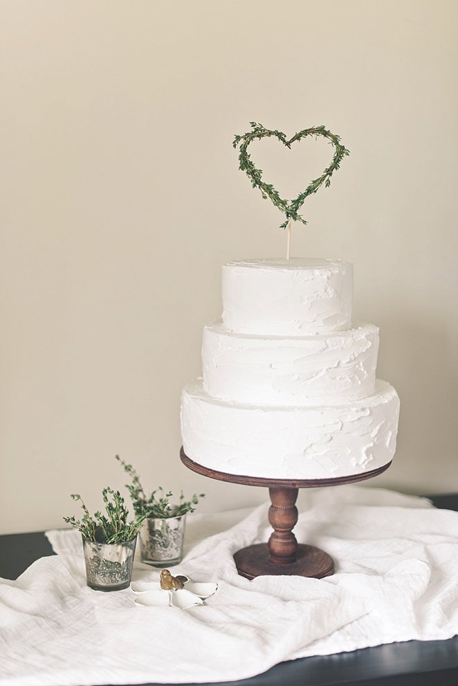 15 Awesome DIY Wedding Cake Topper Ideas