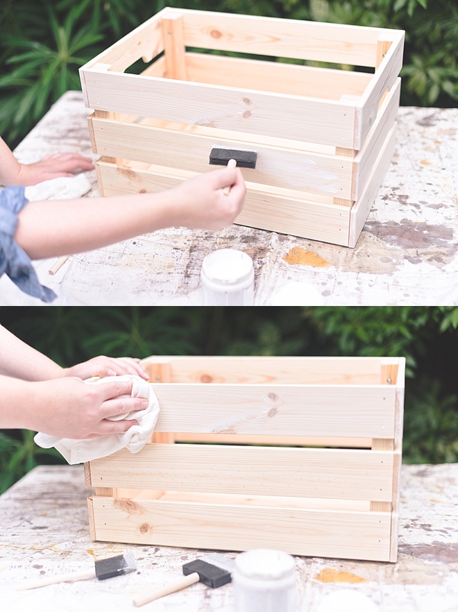 DIY: Wooden Crate Blanket Holder