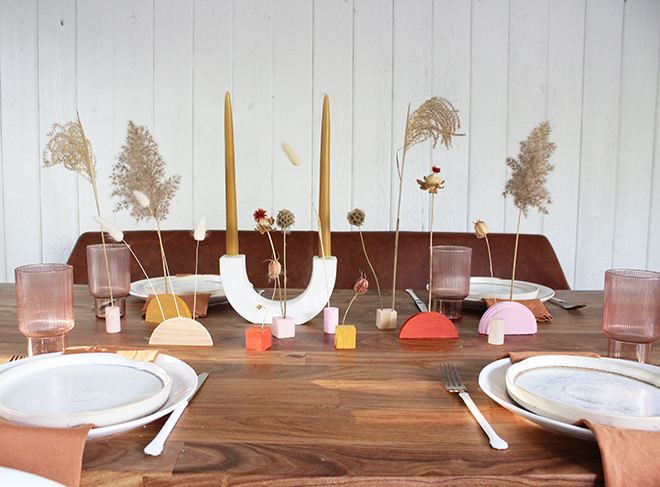 Check out this idea for a simple DIY Friendsgiving centerpiece!