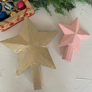 You have to check out this DIY tree topper. You may even have the supplies on hand!
