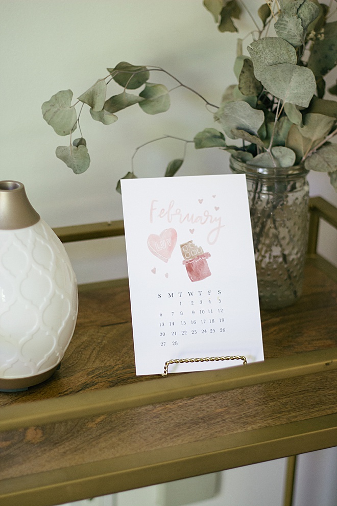This super cute calendar was hand-illustrated by us, specifically for you for this tutorial.