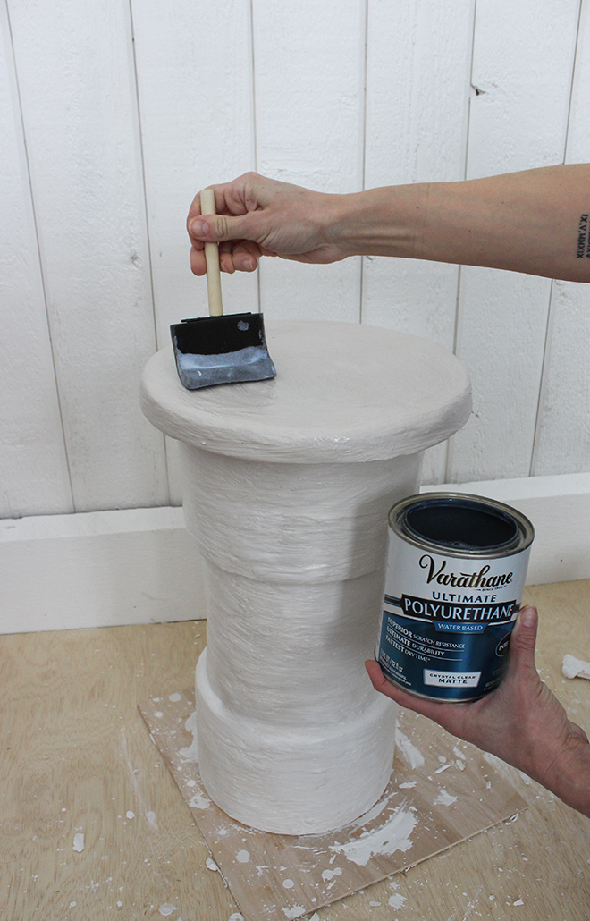 Learn how to make a DIY Plaster  side table!