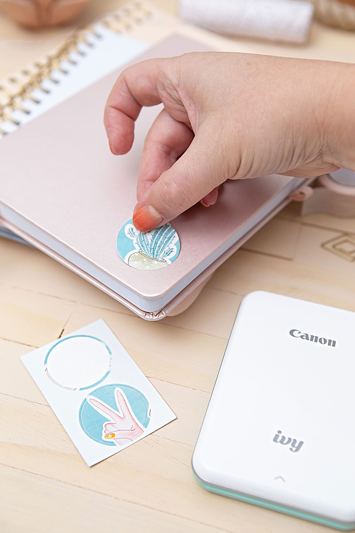 How to make your own stickers with your Canon IVY mini photo printer