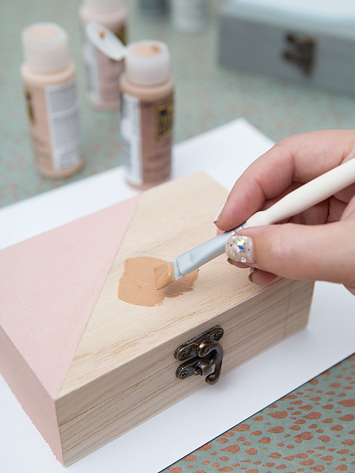 Store your Canon IVY Photo Prints in this paintable wooden box!